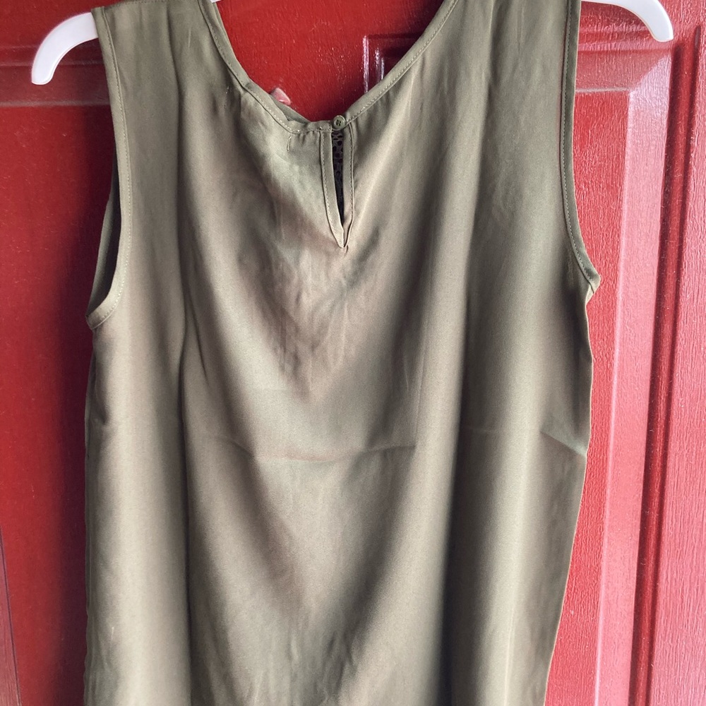 Stylish top - Picture 3 of 4